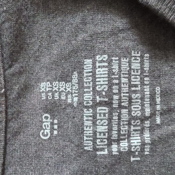GAP Dark Gray Batman Emblem Tee - Size XS - Picture 4 of 4
